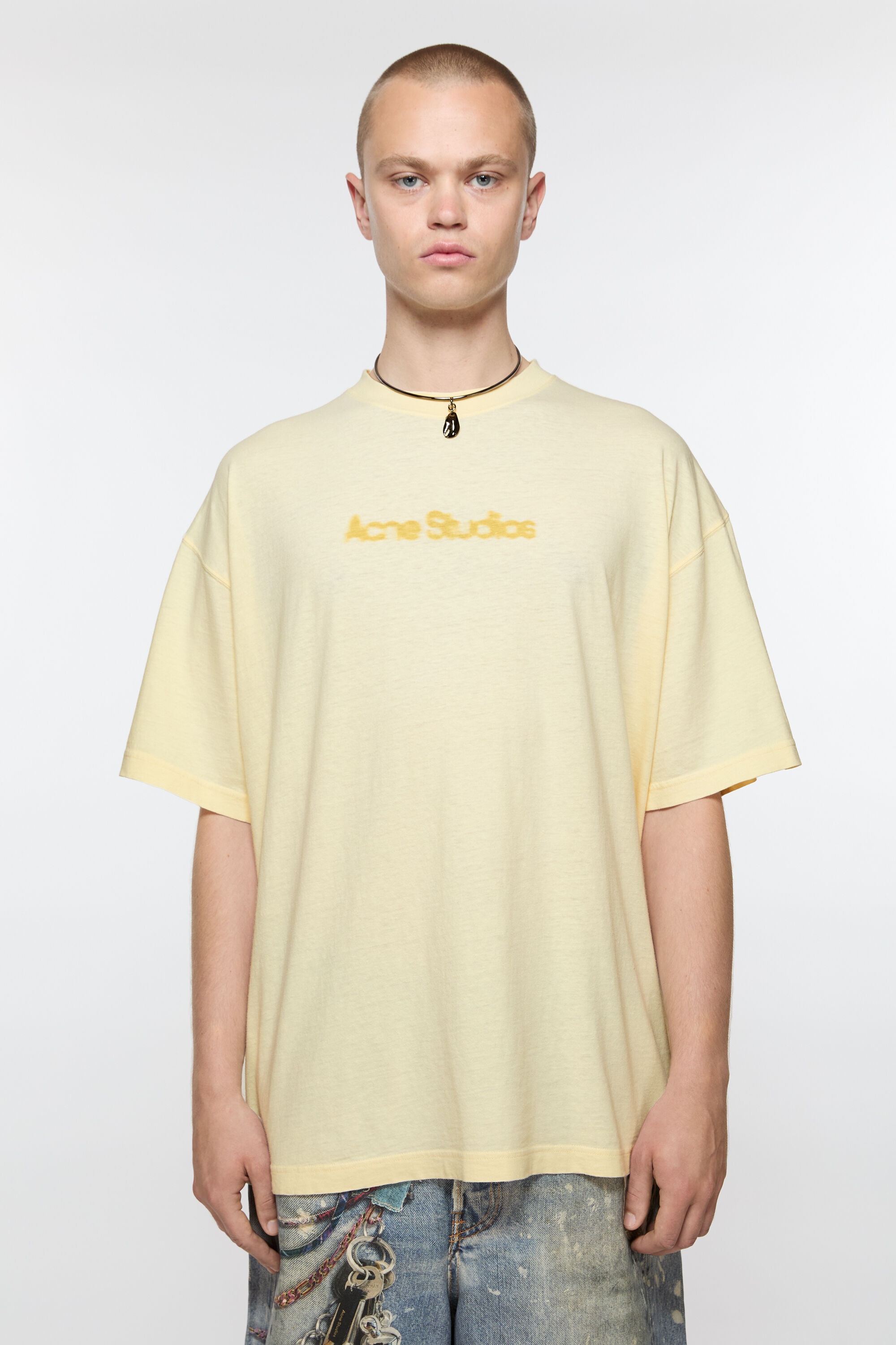 Blurred logo t-shirt - Relaxed unisex fit - Pale yellow - 2