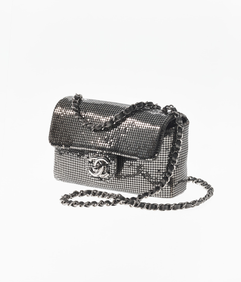 CHANEL Mini Flap Bag outlook