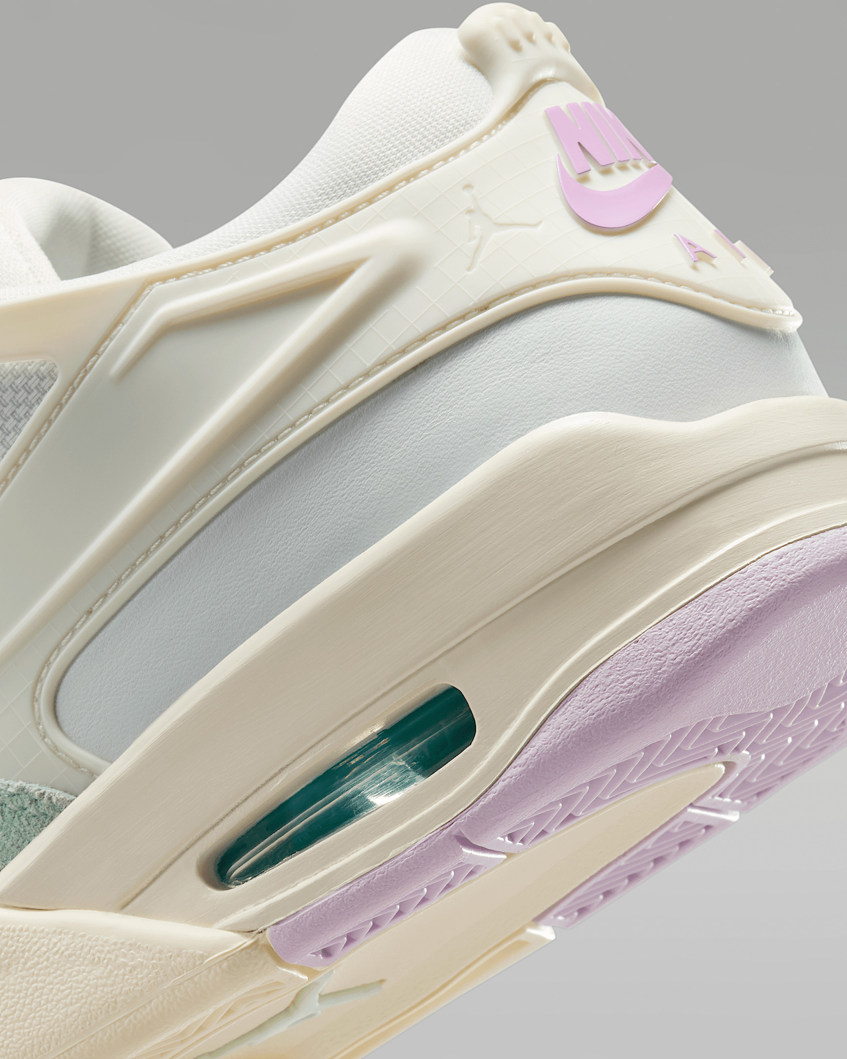 Air Jordan 4 RM Women's Shoes - 8