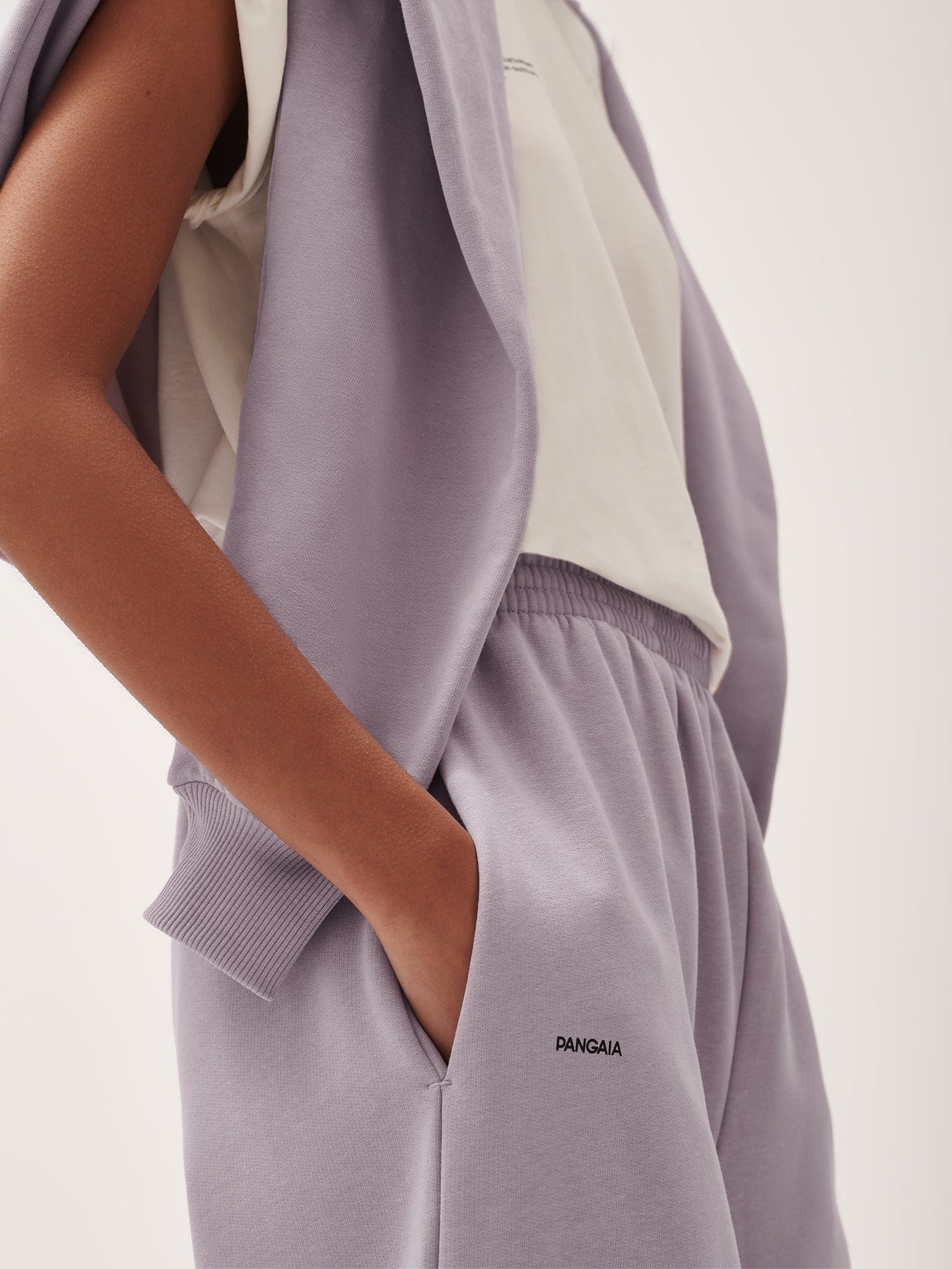 Womens DNA Barrel-Leg Track Pants - Raisin Purple - 4