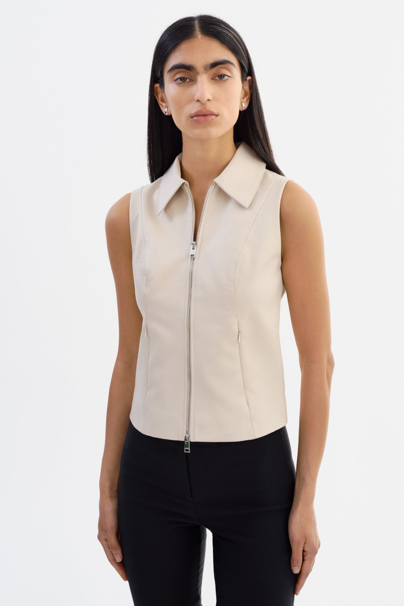 CHARLIE | Leather Minimal Vest 3