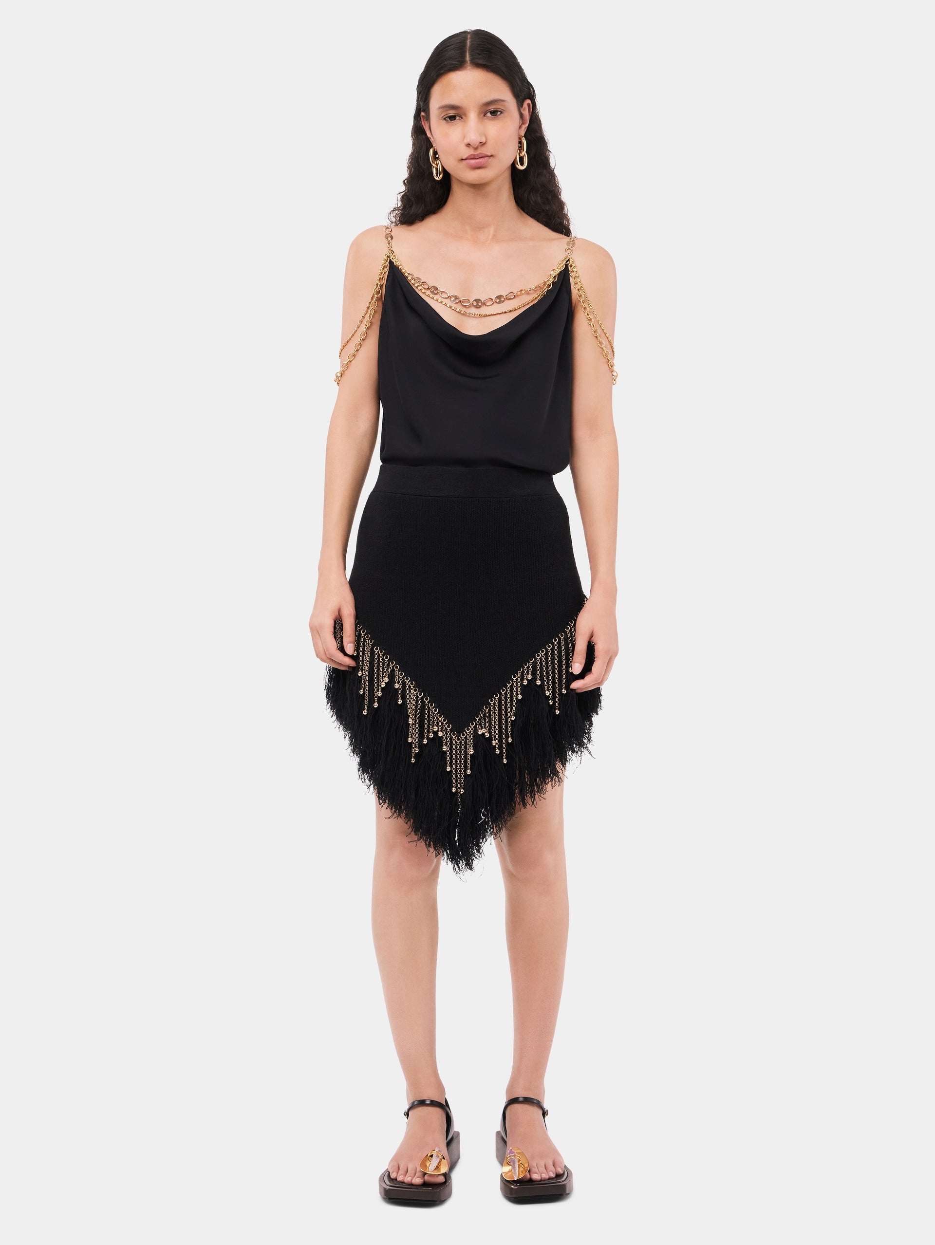 BLACK TOP EMBELLISHED WITH "EIGHT" SIGNATURE CHAIN - 2