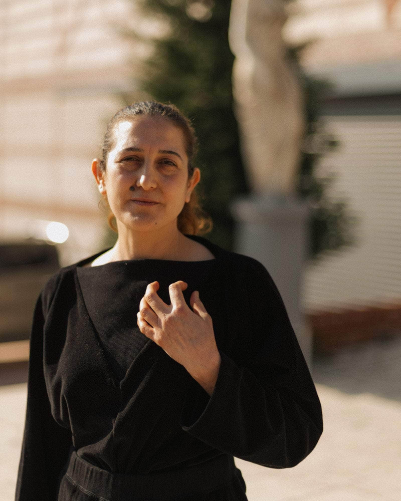 BASERANGE Tre Sweatshirt - Organic Cotton Velour outlook