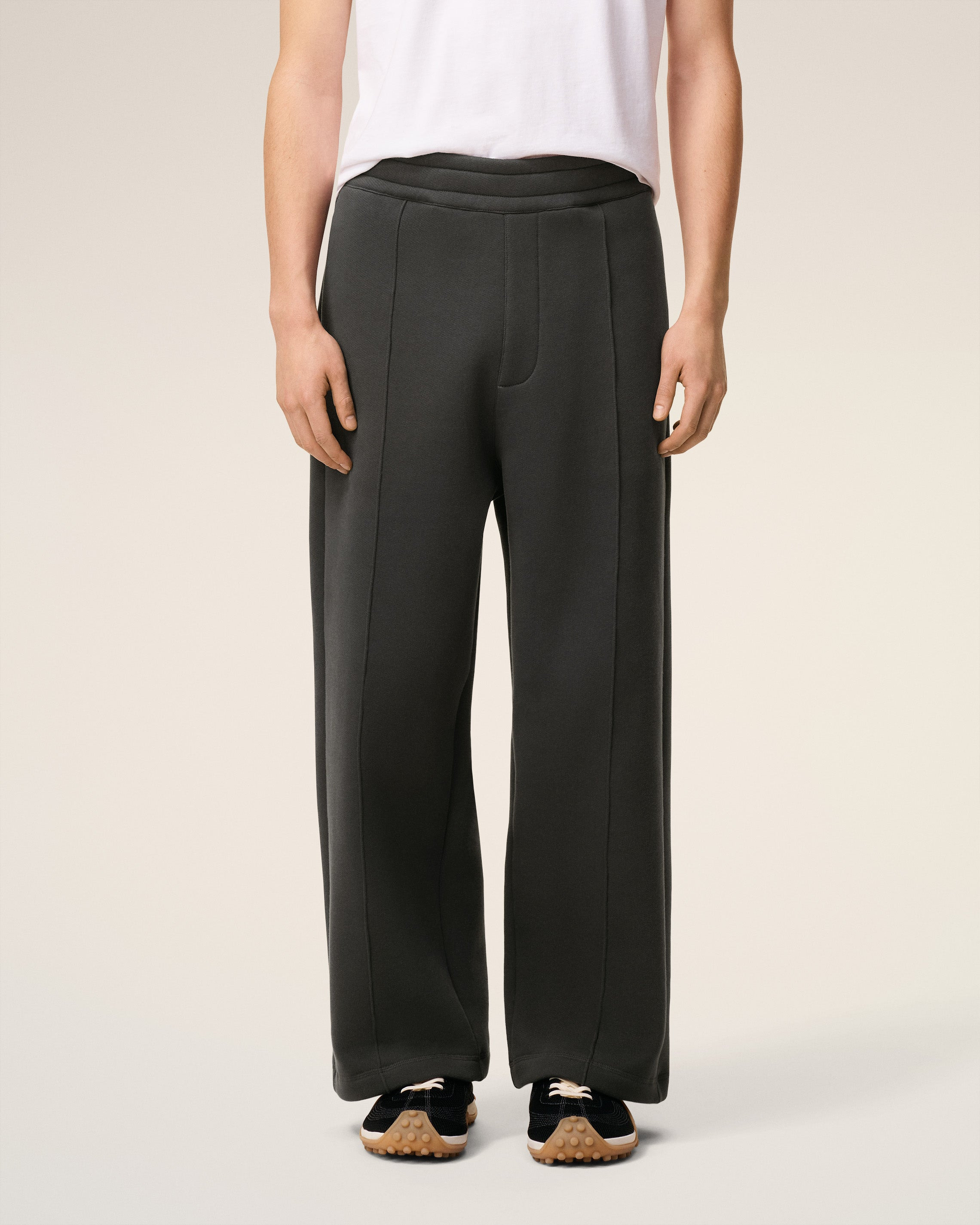 BLACK COTTON FLARE AMI DE CŒUR JOGGING - 3