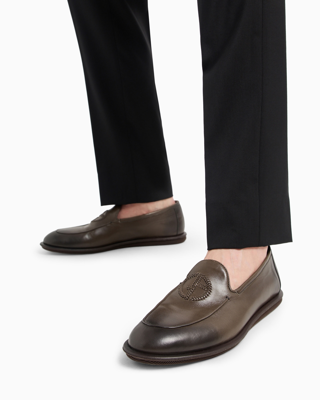 Vintage nappa leather loafers with embroidered logo - 7