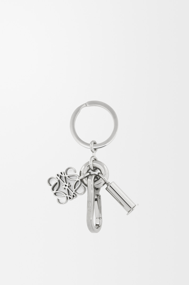 Loewe Anagram keyring in brass outlook