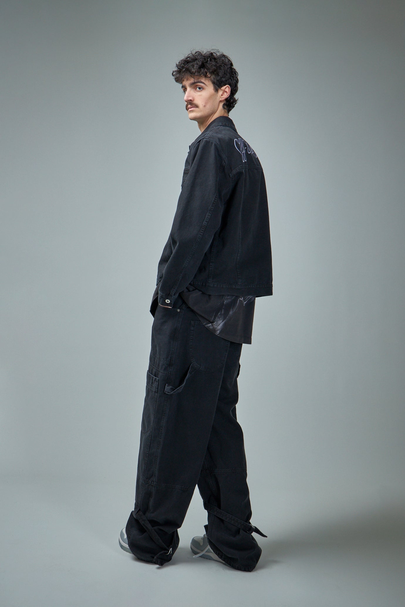 Off-White BW S.Matthew over S/S Tee | labelsfashion | REVERSIBLE