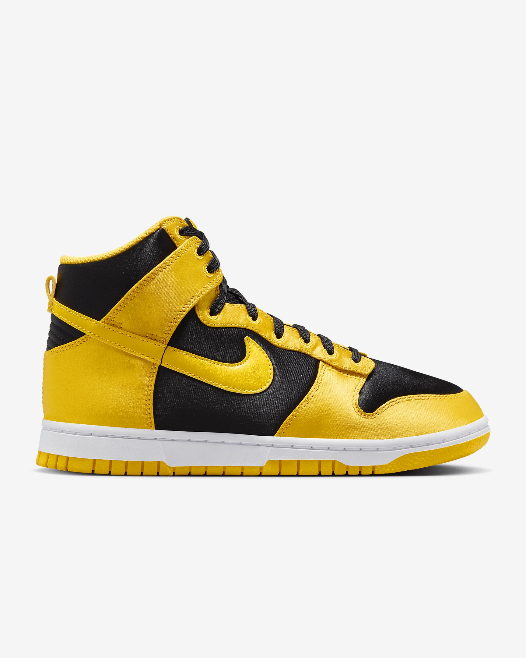 Nike Women's Dunk High Shoes - 4