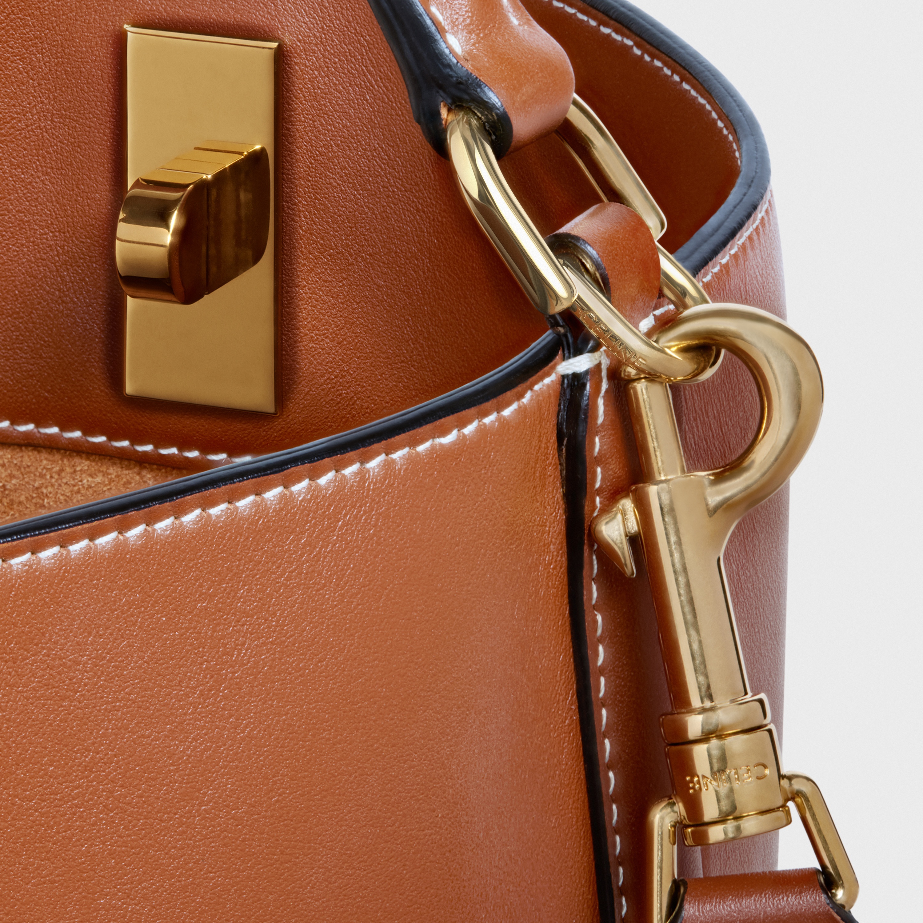 Bucket 16 Bag in Smooth Calfskin - 4