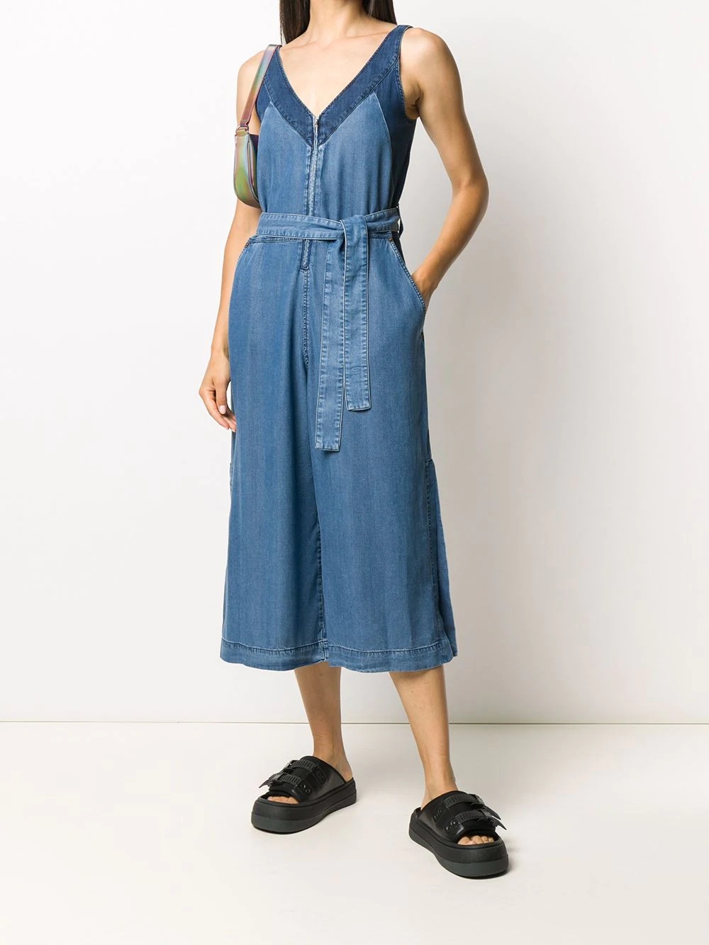 contrast-panel cropped denim jumpsuit - 2