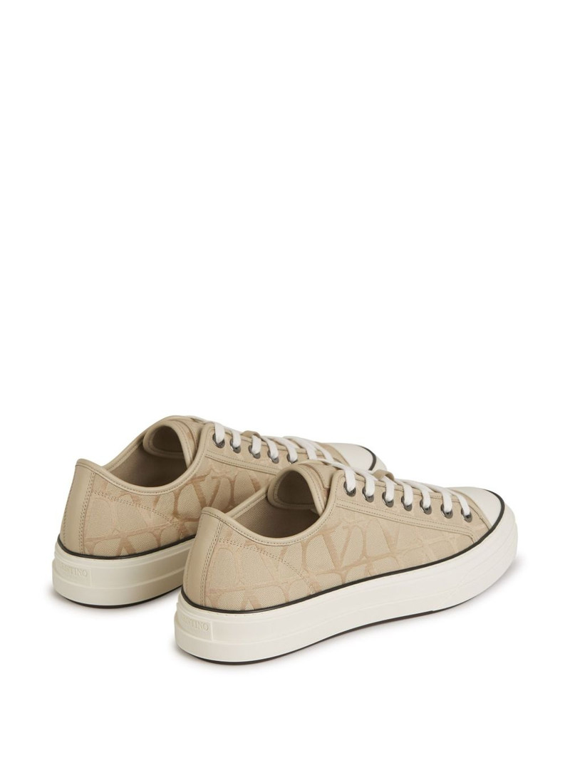 Valentino Toile Iconographe sneakers outlook