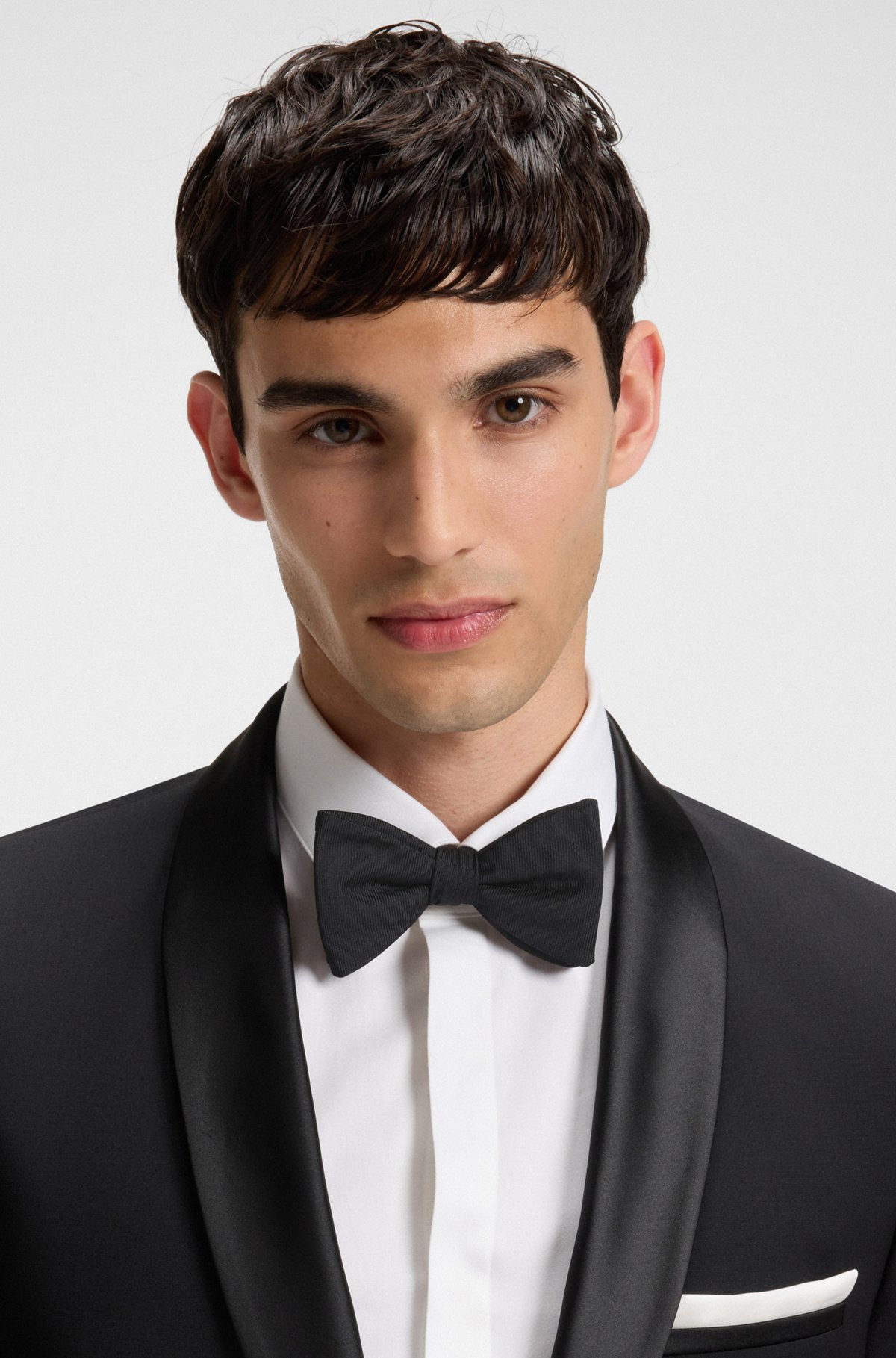 PRE-TIED BOW TIE IN A SILK BLEND - 2