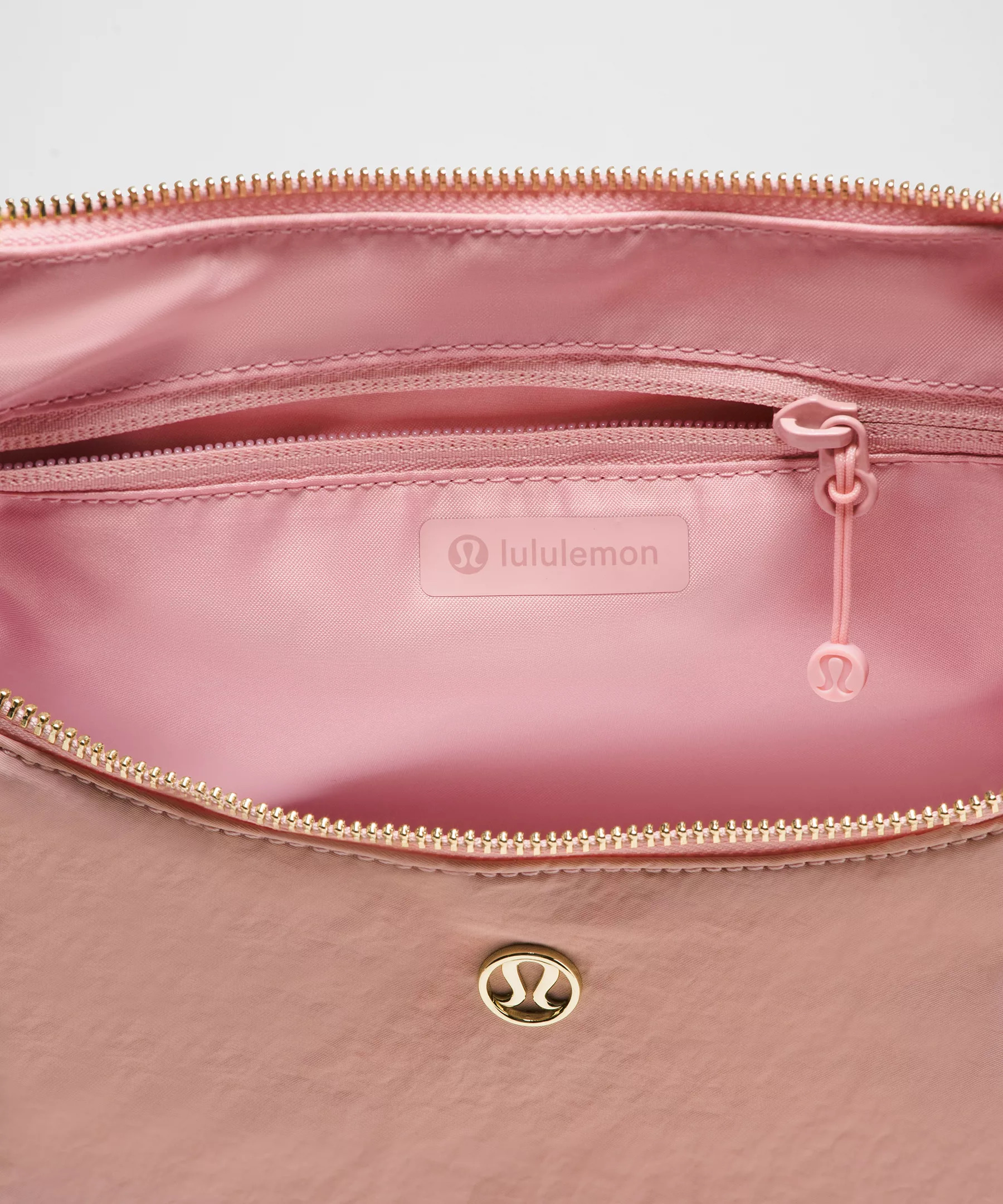 Slouchy Sling Bag 6L *Metal Hardware - 5