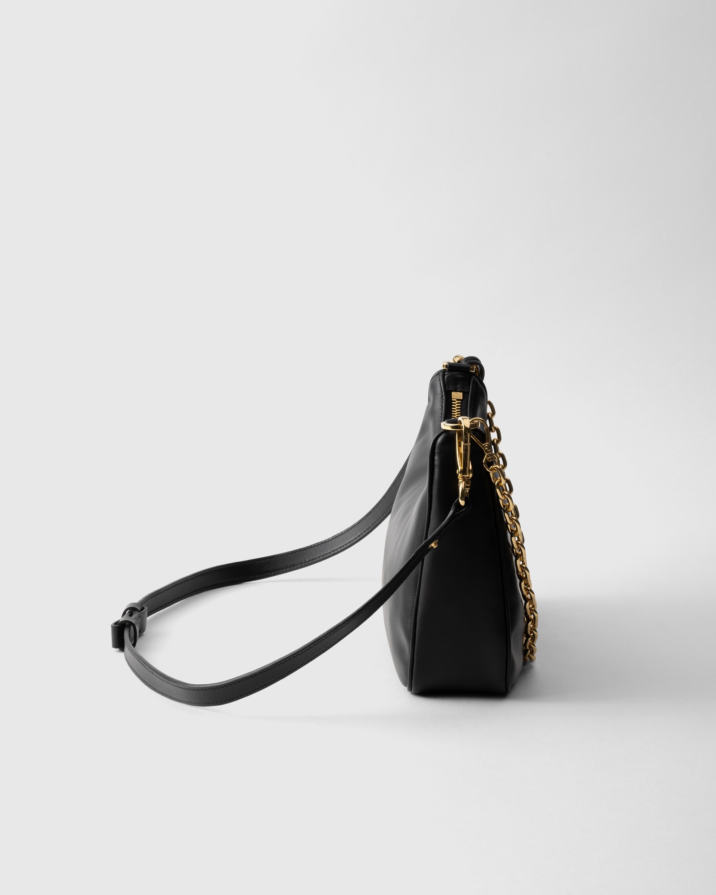【PRADA】リエディション レザーミニバッグ/送料込 Prada Prada Re-Edition leather mini-bag | REVERSIBLE
