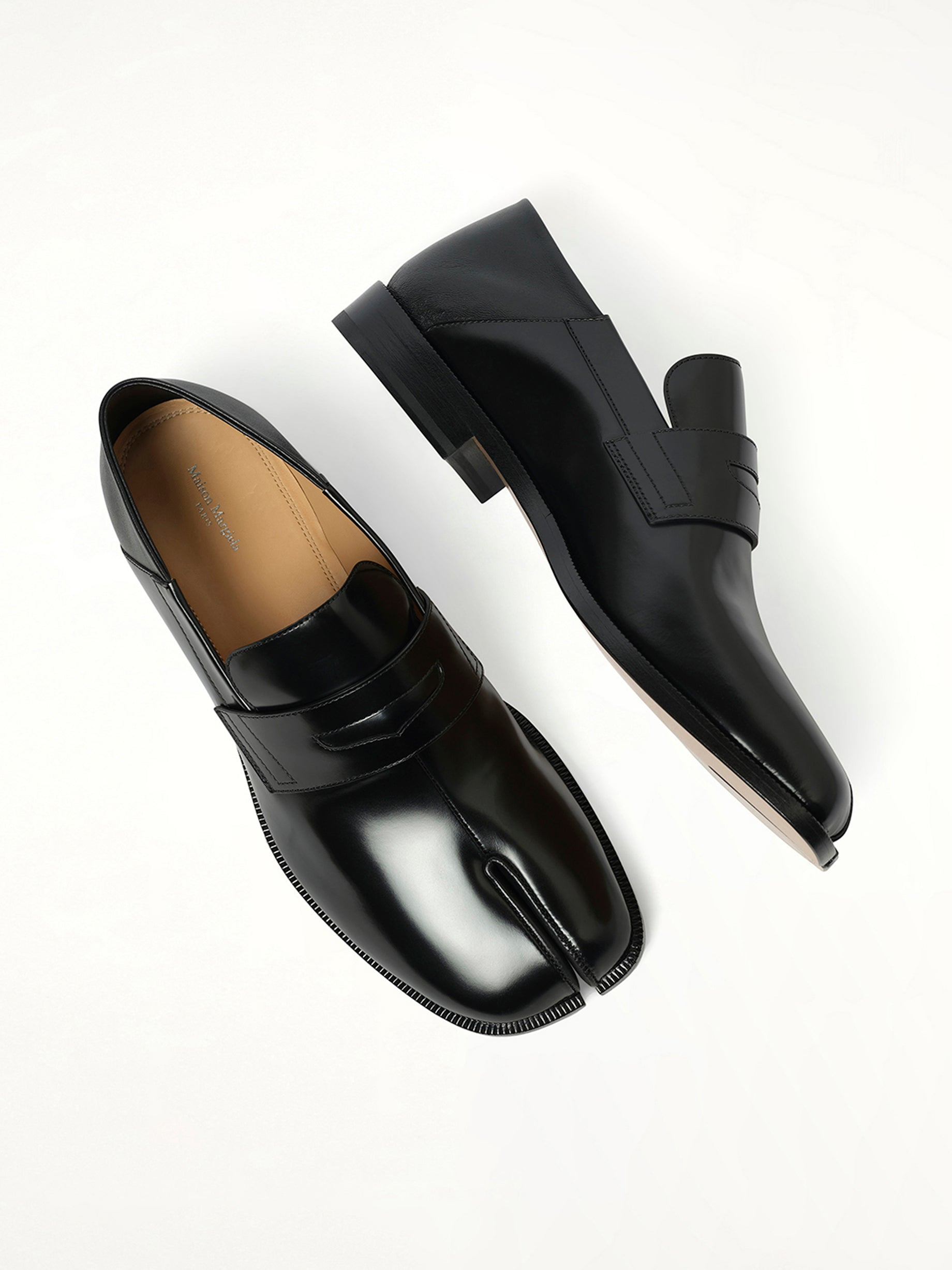 Tabi Babouche Loafers in Black - 4