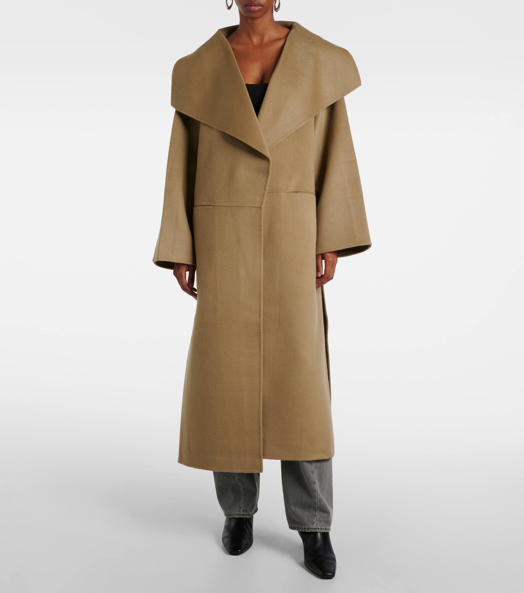 Signature wool and cashmere coat - 7