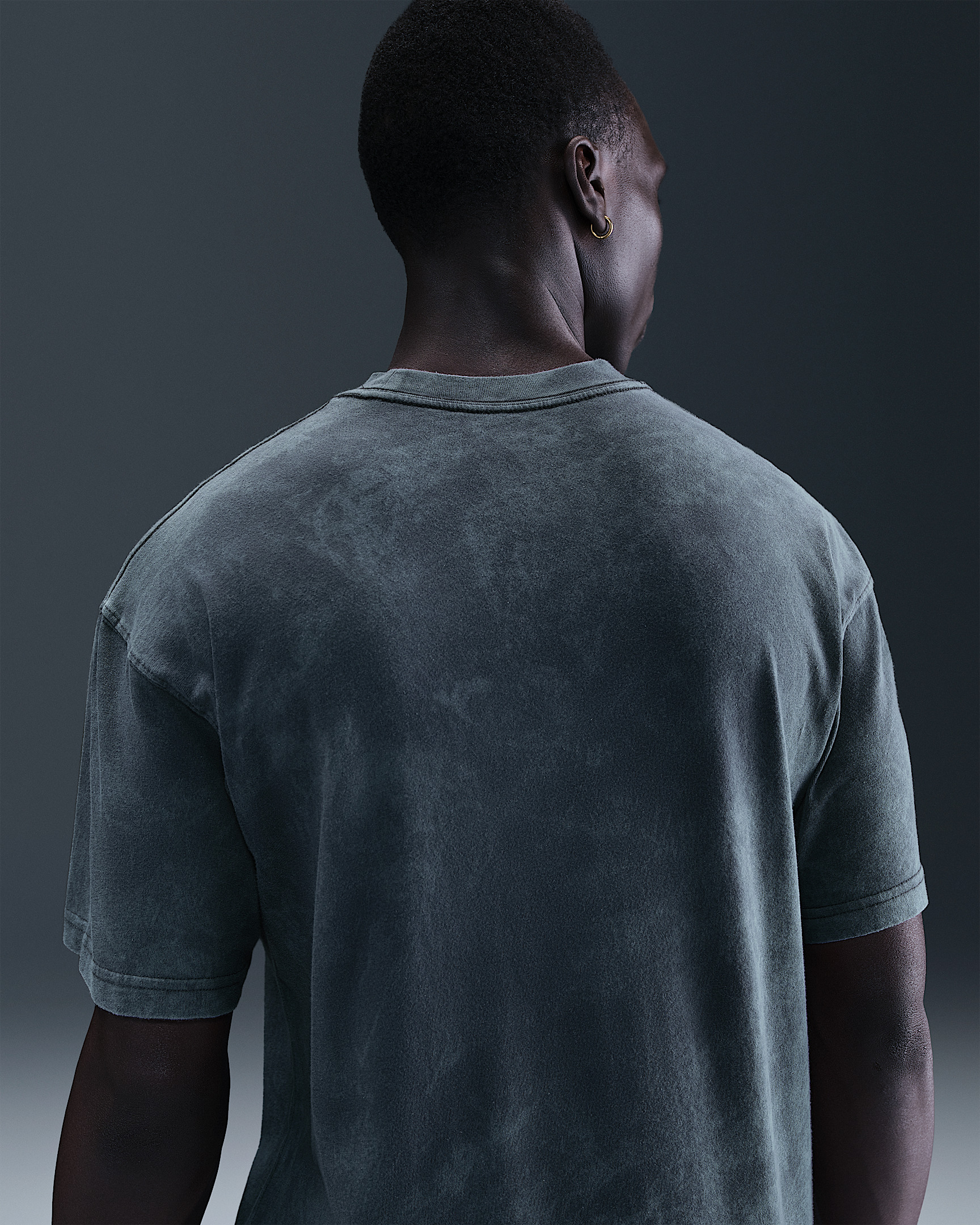 Nike Men's Basketball T-Shirt - 2