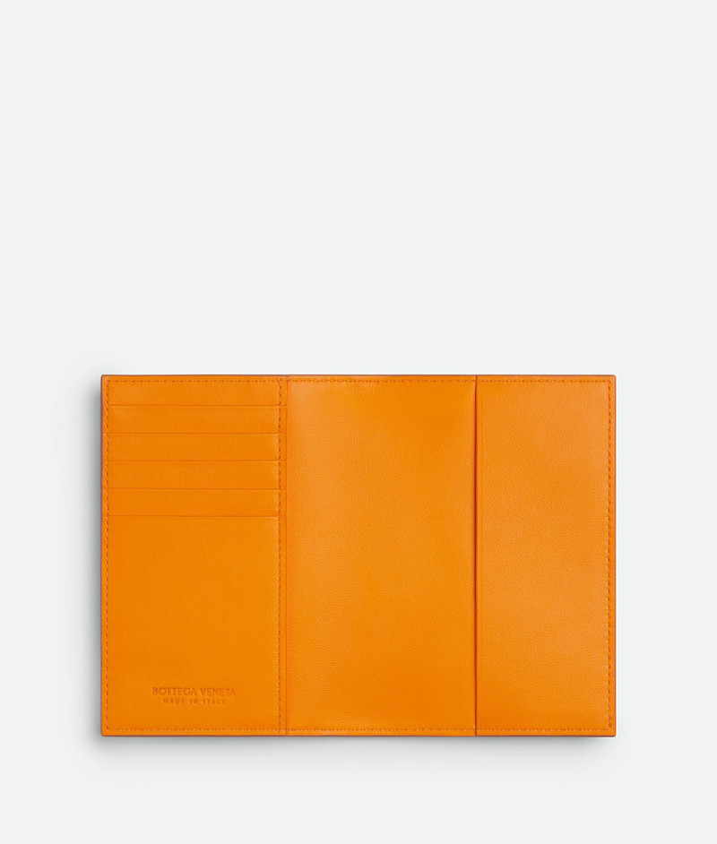 Bottega Veneta Intrecciato 15 Passport Case outlook