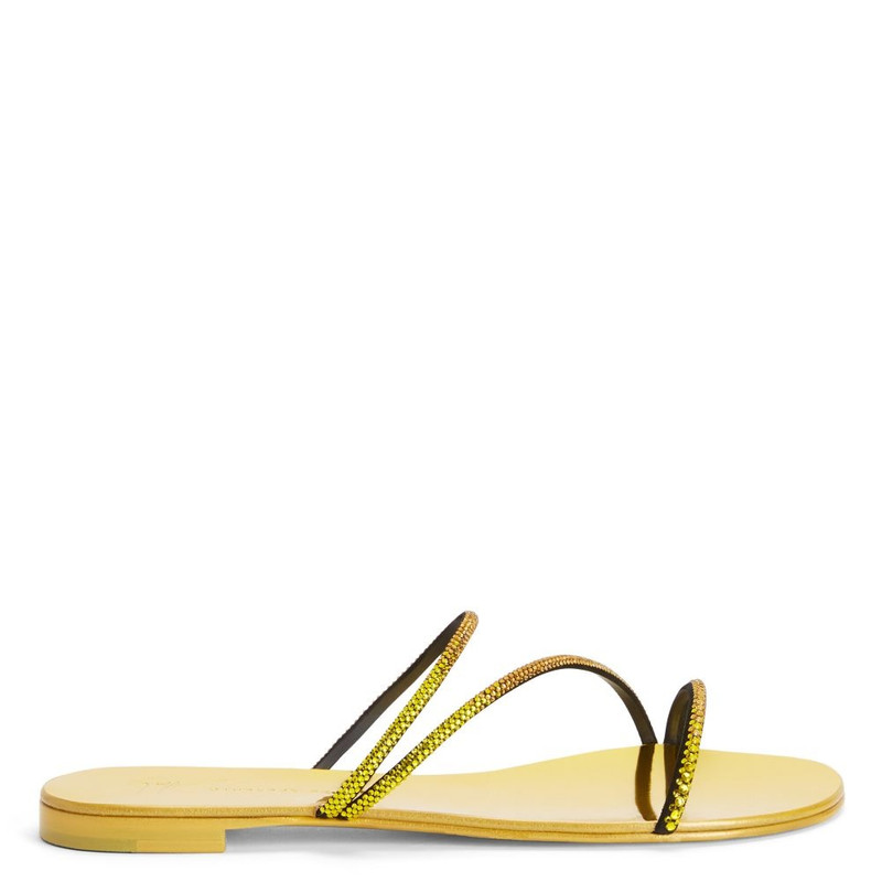 Julianne Flat 1