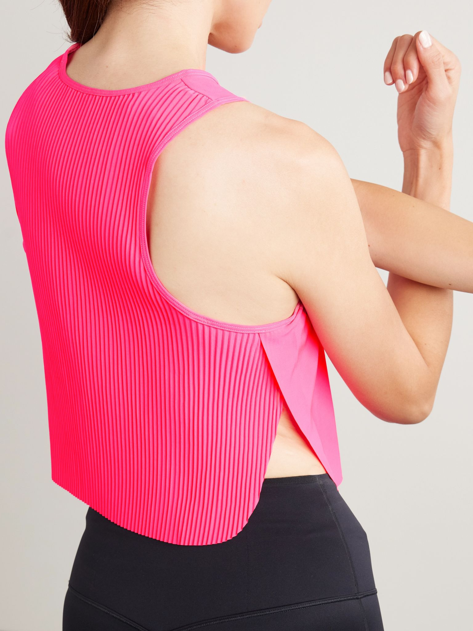 AeroSwift cropped Dri-FIT ADV tank Bright pink - 3