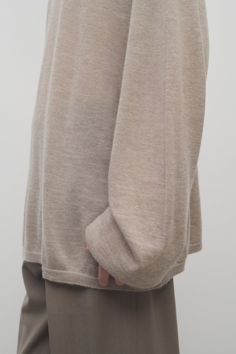 Akito Top in Cashmere 6