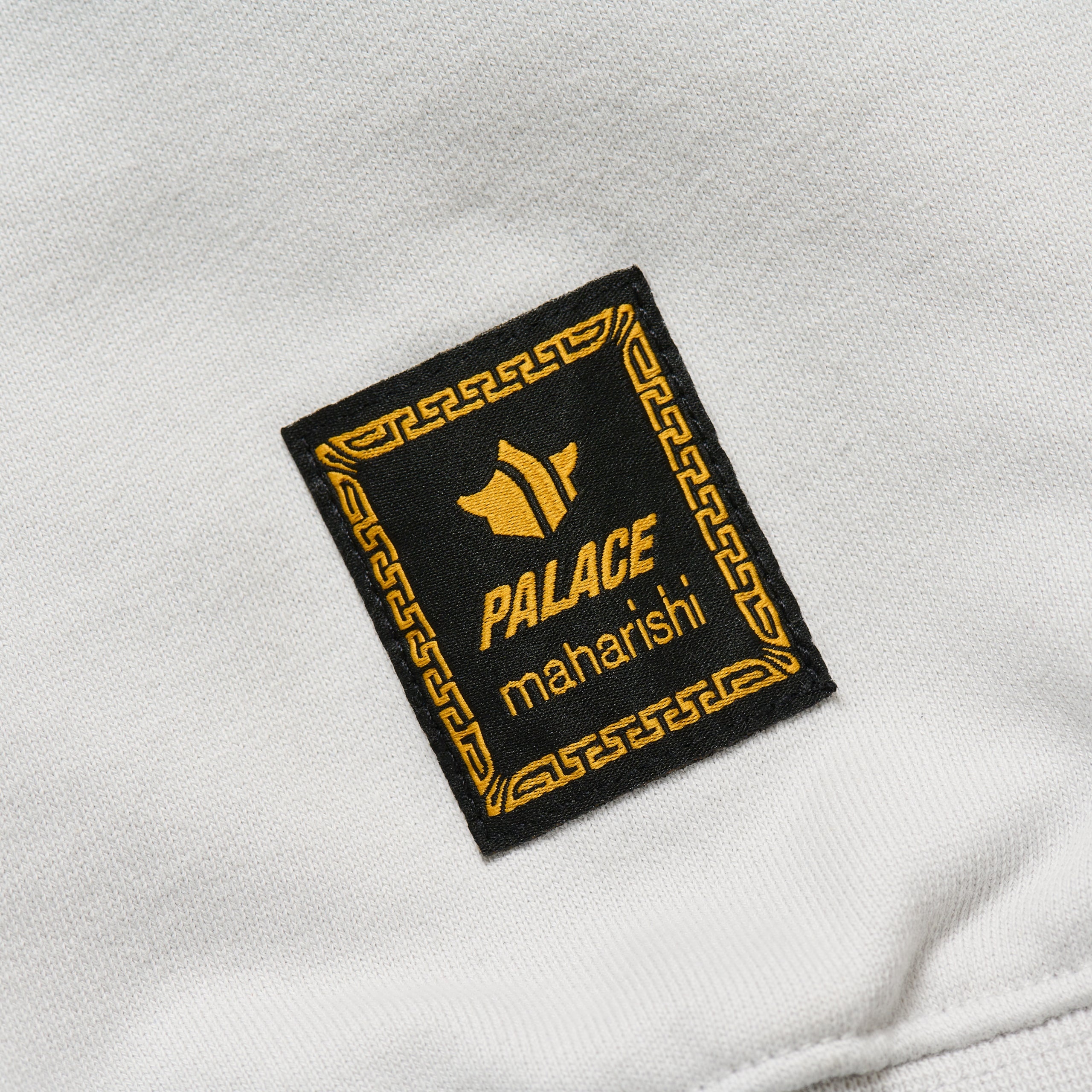 PALACE MAHARISHI TRI-BONSAI HOOD STONE WHITE - 4