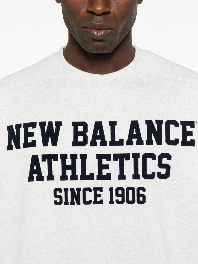 New Balance New Balance Logo-print Sweatshirt outlook