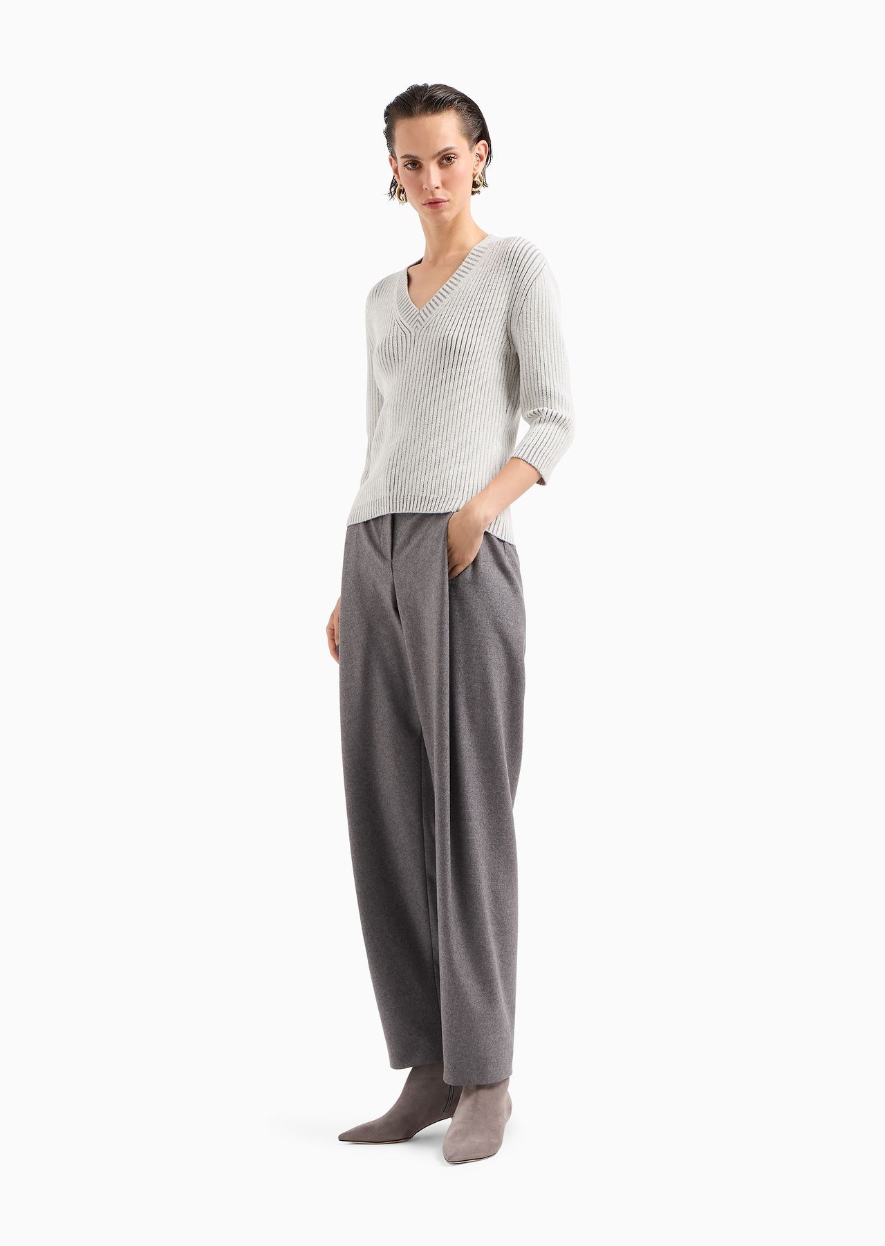 Virgin wool and viscose-blend V-neck jumper - 4