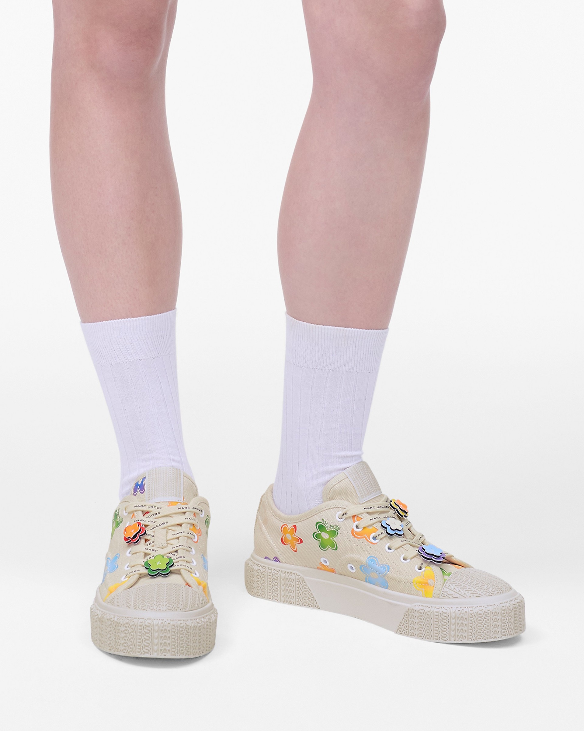THE WILD DAISY CANVAS SNEAKER - 2