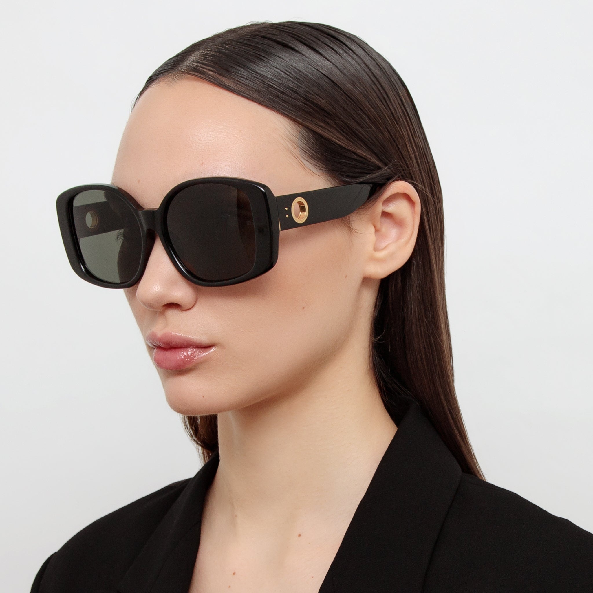 Venus Oversize Sunglasses in Black - 10