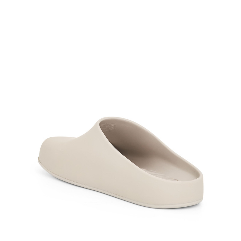 BALENCIAGA Mule Slide in Nacre outlook