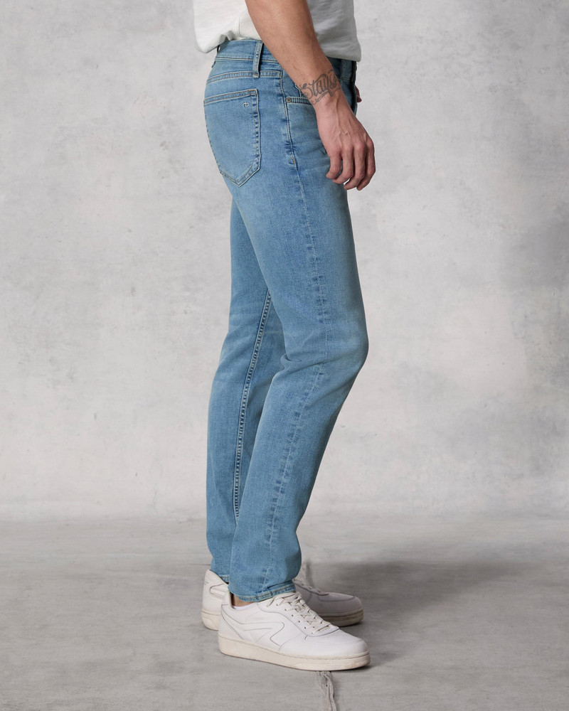 rag & bone Fit 2 - Parker
Slim Fit Aero Stretch Jean outlook