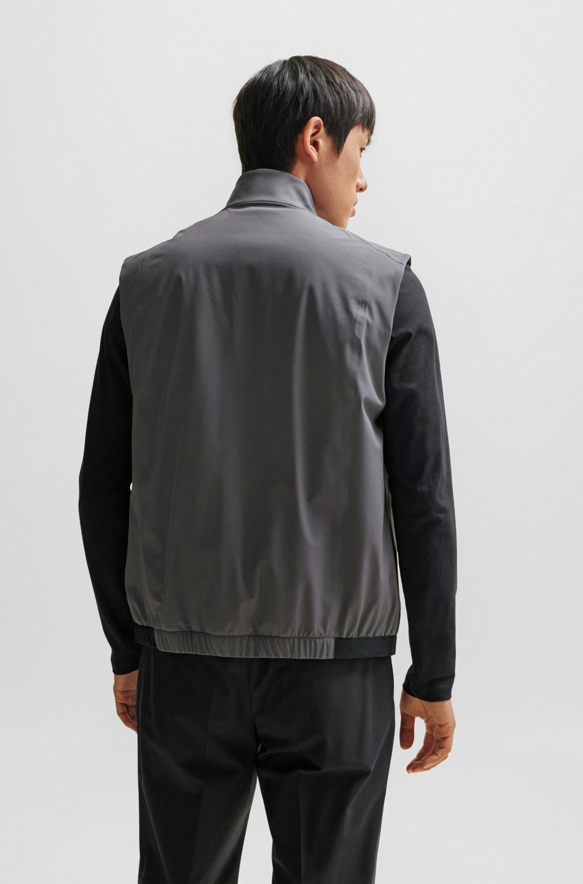 REGULAR-FIT GILET IN WATER-REPELLENT PERFORMANCE-STRETCH FABRIC - 4