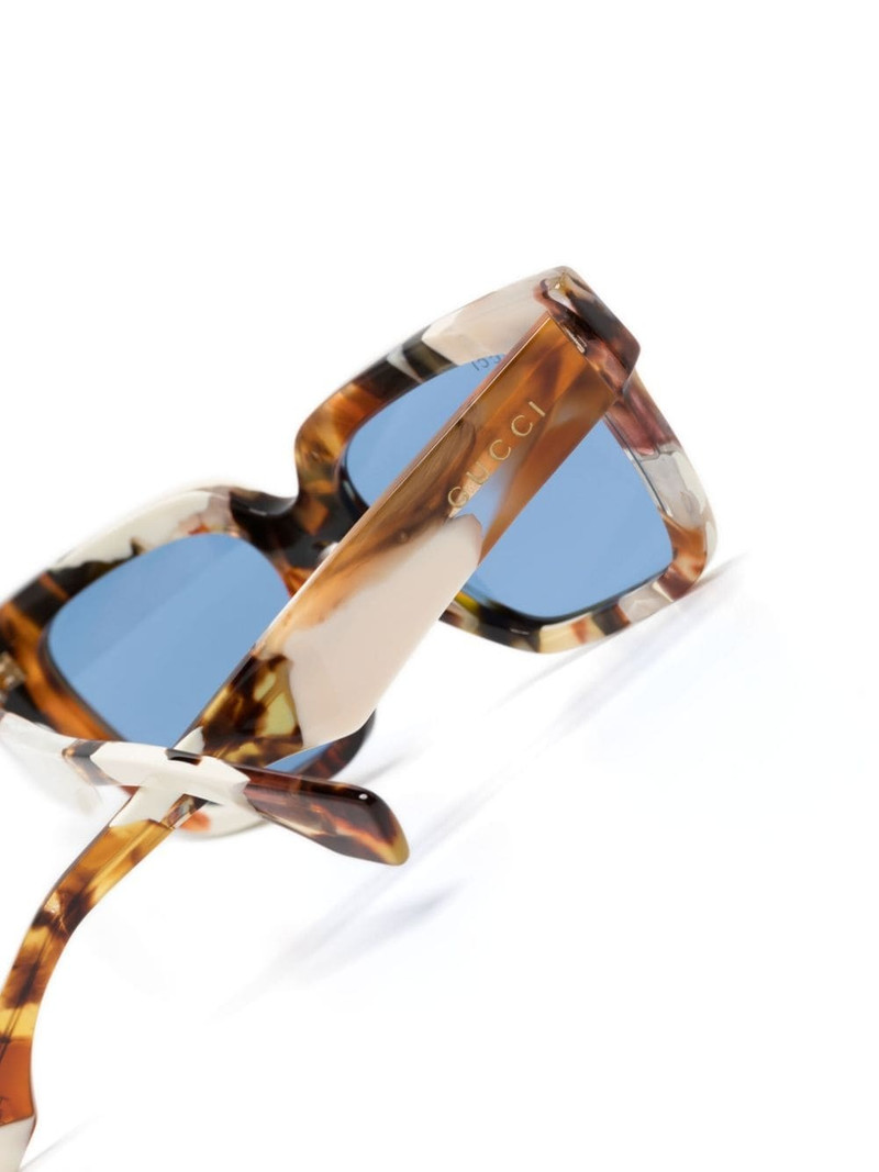 wayfarer-frame sunglasses 3
