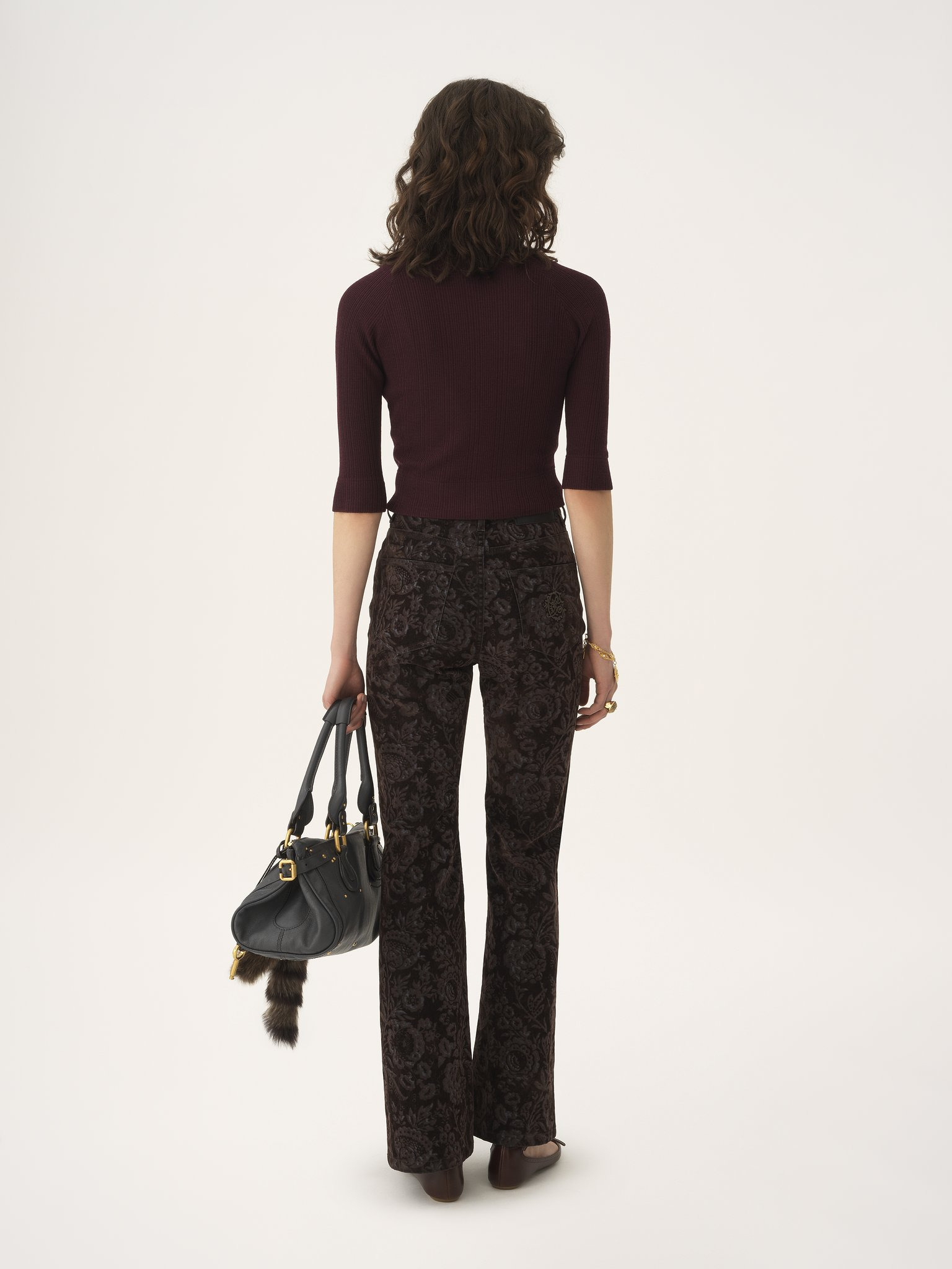 FITTED V-NECK CARDIGAN IN A WOOL KNIT - 5