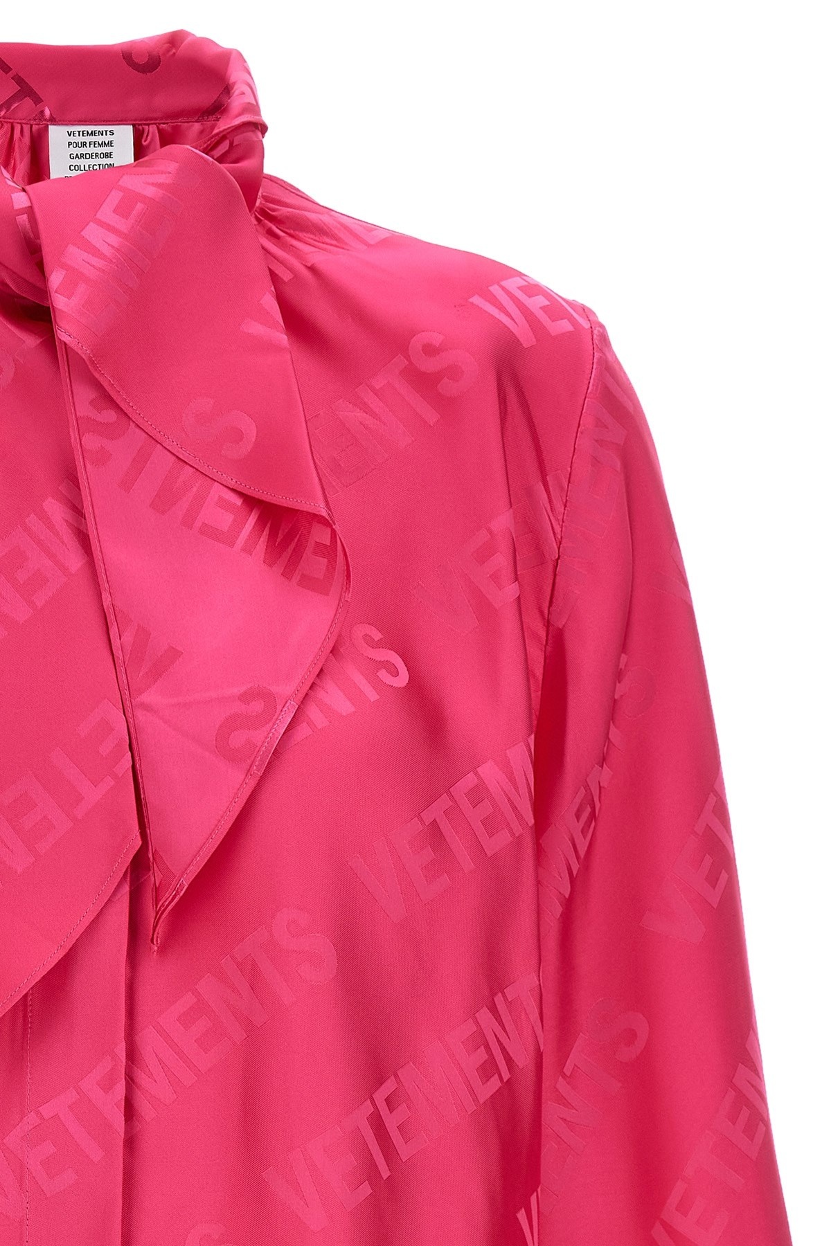 Tシャツ・カットソー VETEMENTS FW23 'Monogram' blouse (WE54SH100H HOTPINK) VETEMENTS 'Monogram' blouse | julianfashion | REVERSIBLE