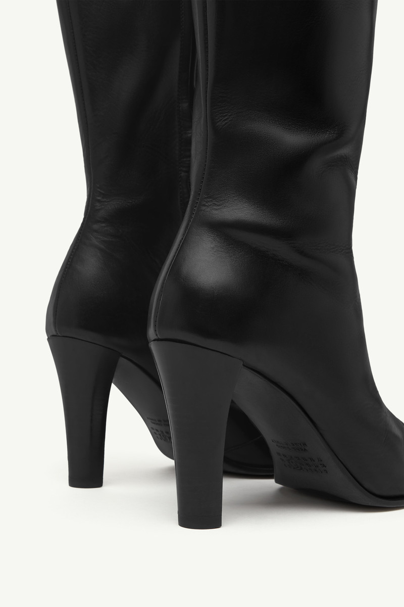 Knee-high boots 5
