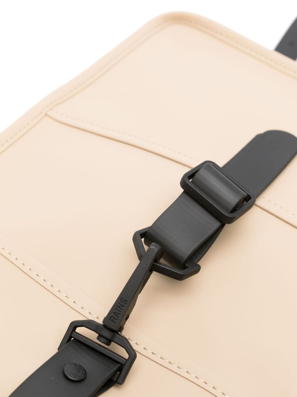 carabiner-fastening waterproof backpack - 4