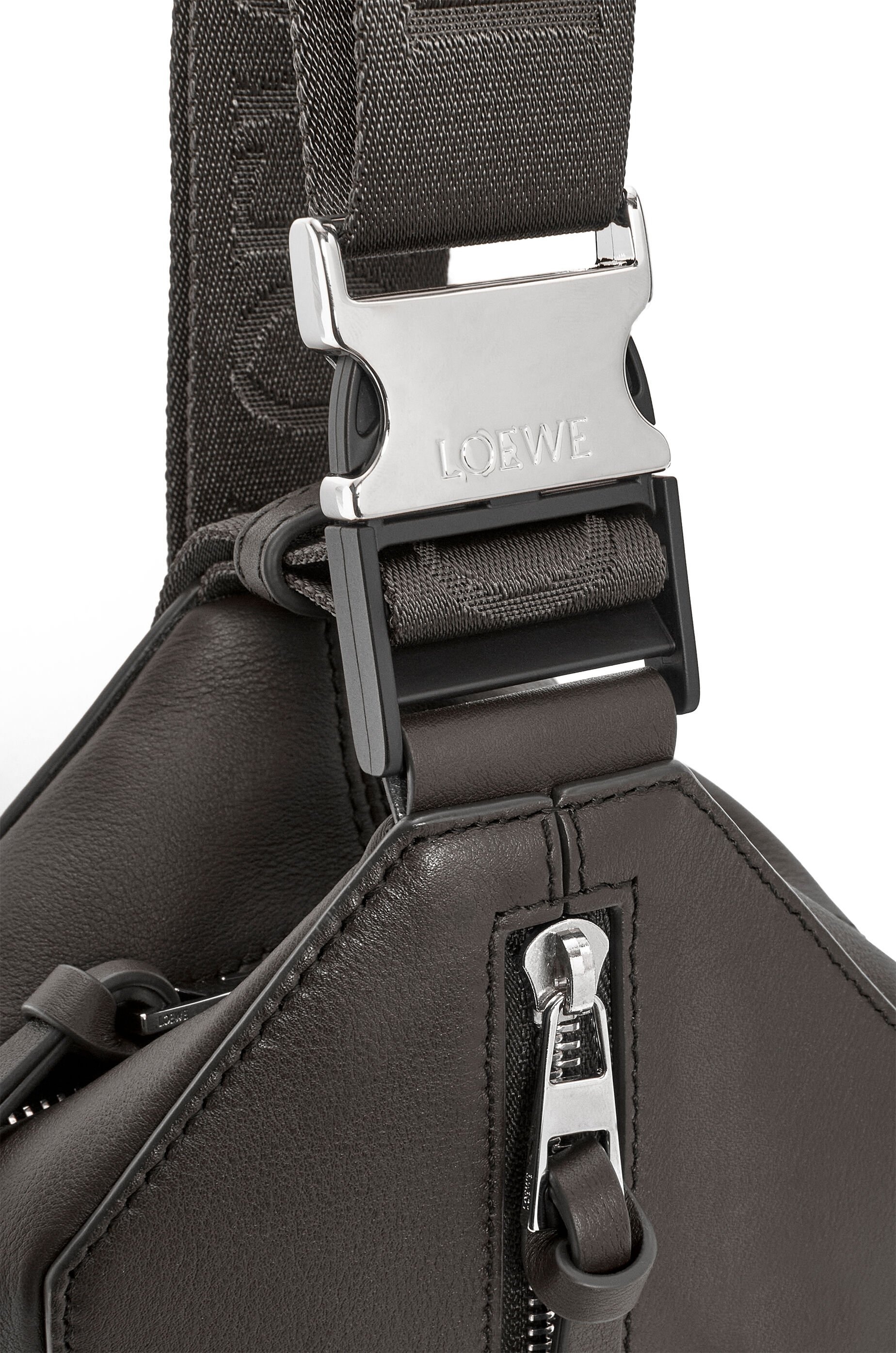 Convertible sling in classic calfskin - 6