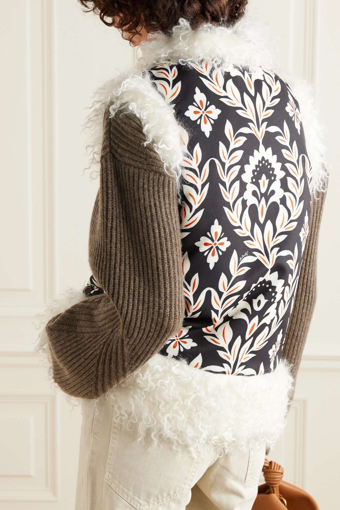 Folk faux shearling-trimmed  padded floral-print crepe vest - 4