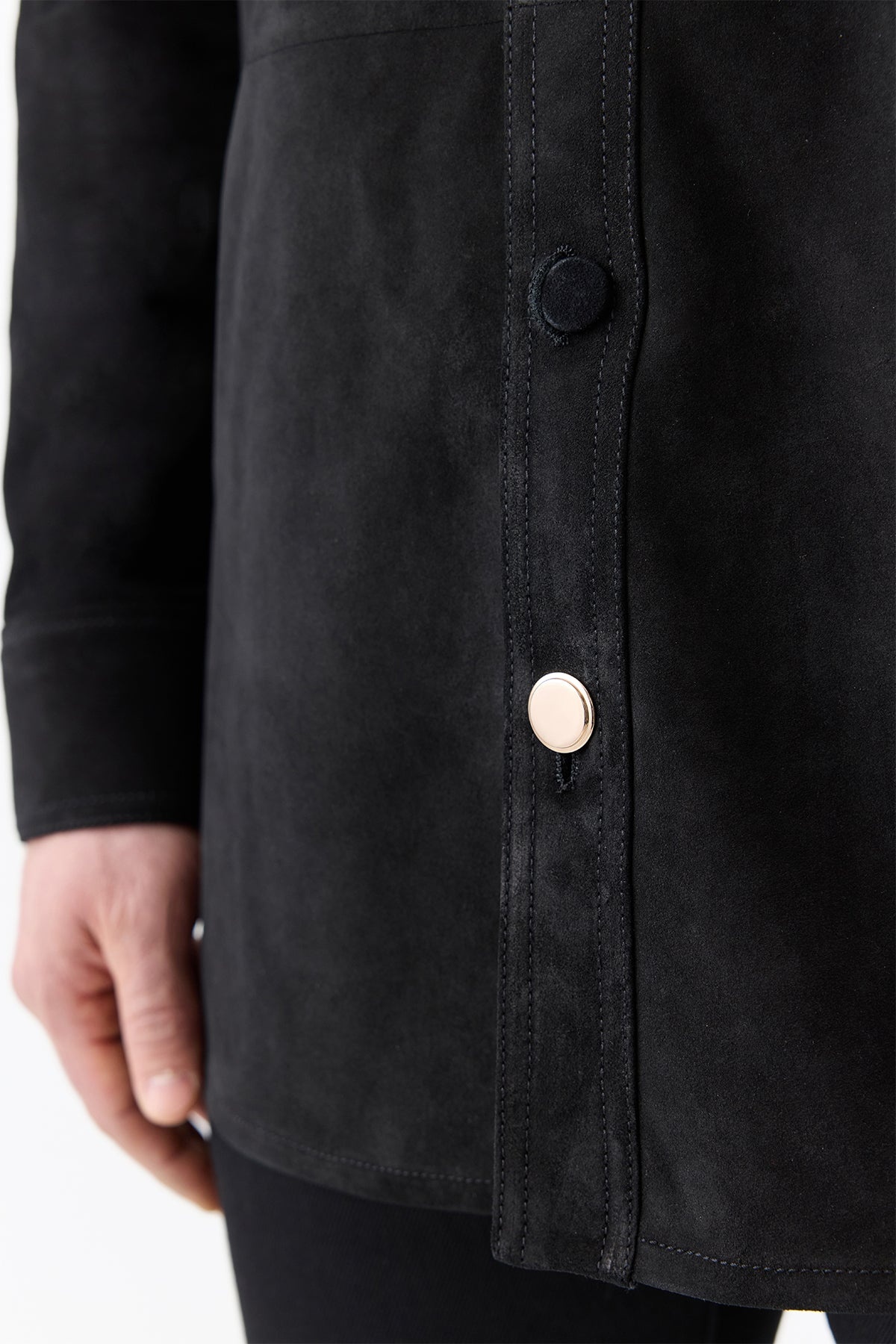 Lucas Overshirt in Black Suede - 7