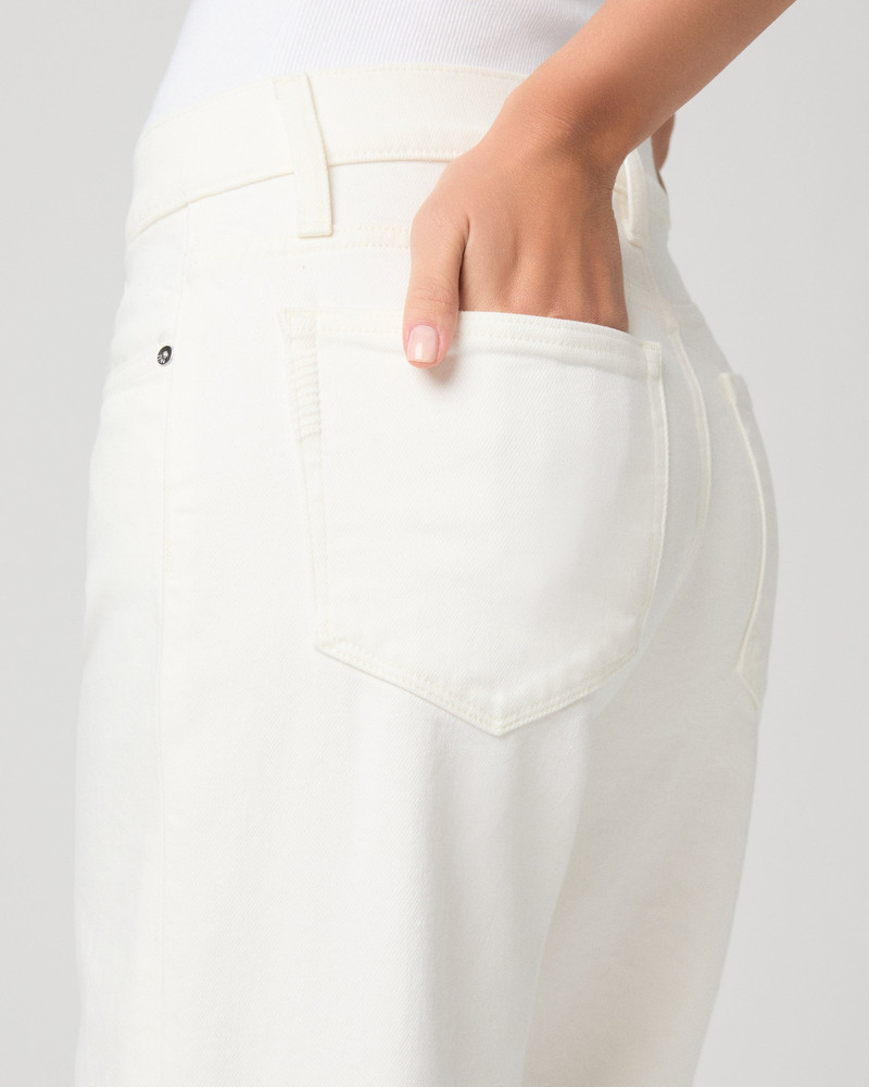 Low Rise Dana Straight Jean 5
