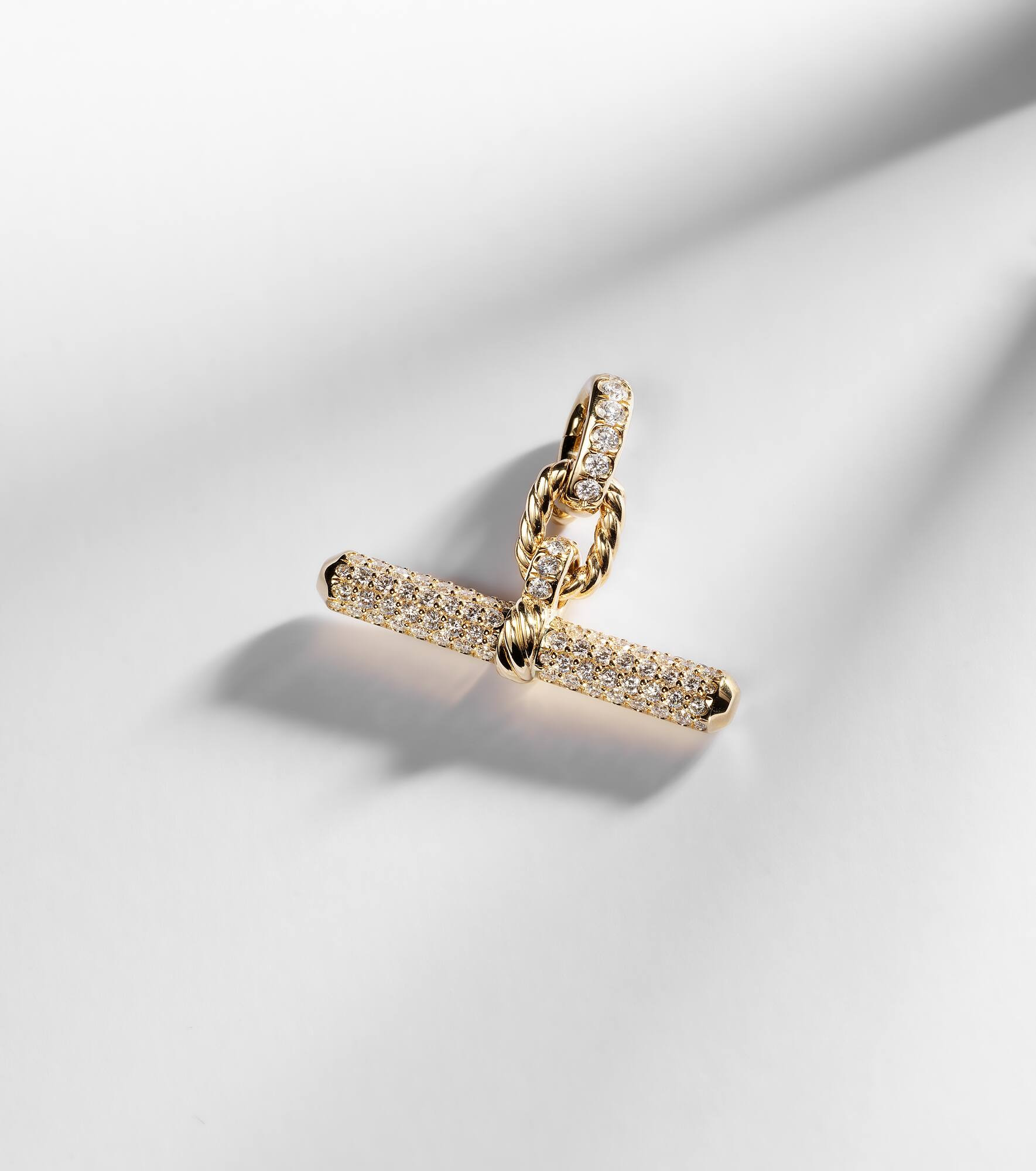 Madison 18kt gold pendant with diamond - 5