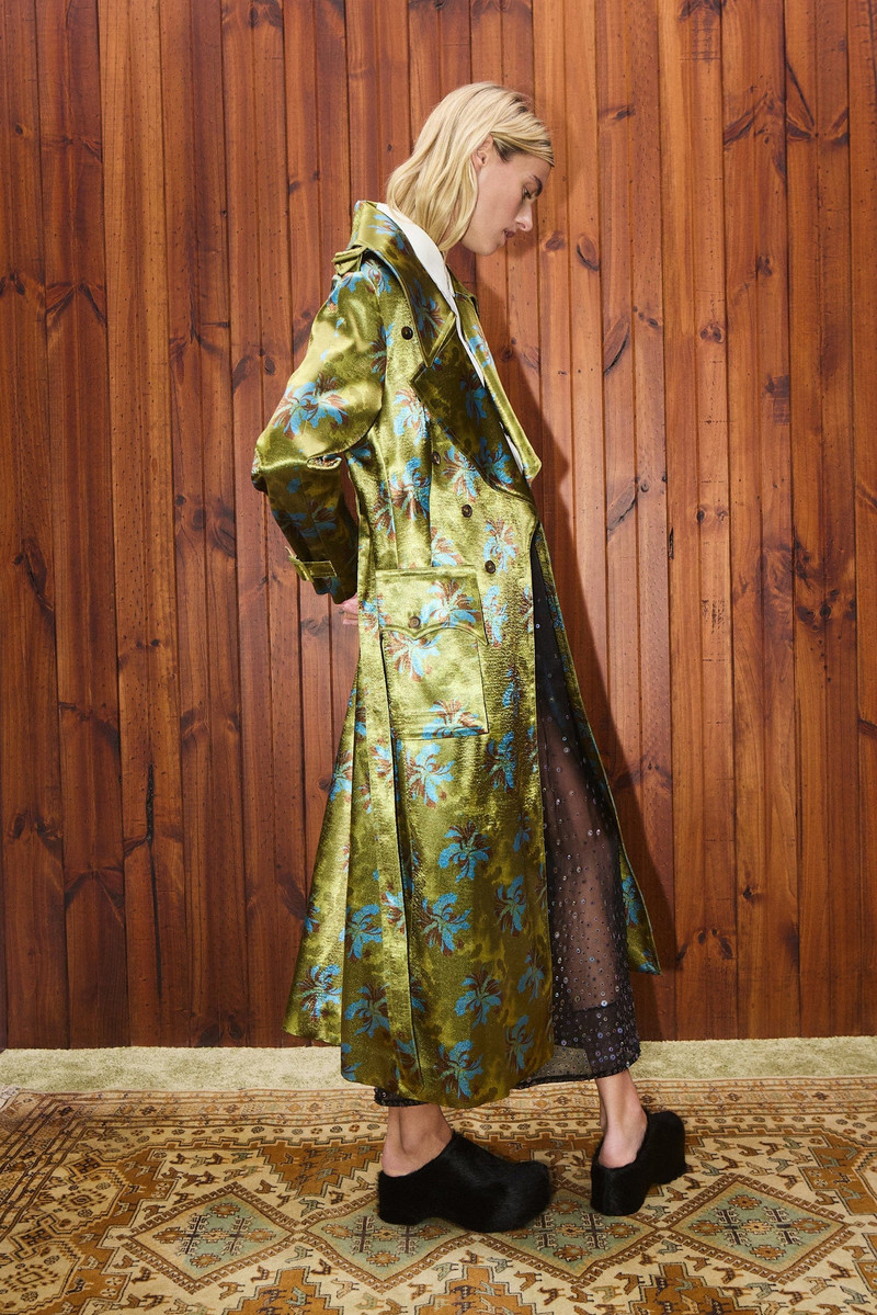 Adriana Trench 3
