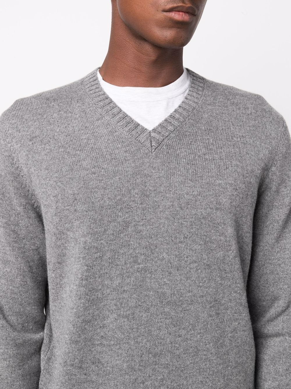 V-neck cashmere jumper - 5