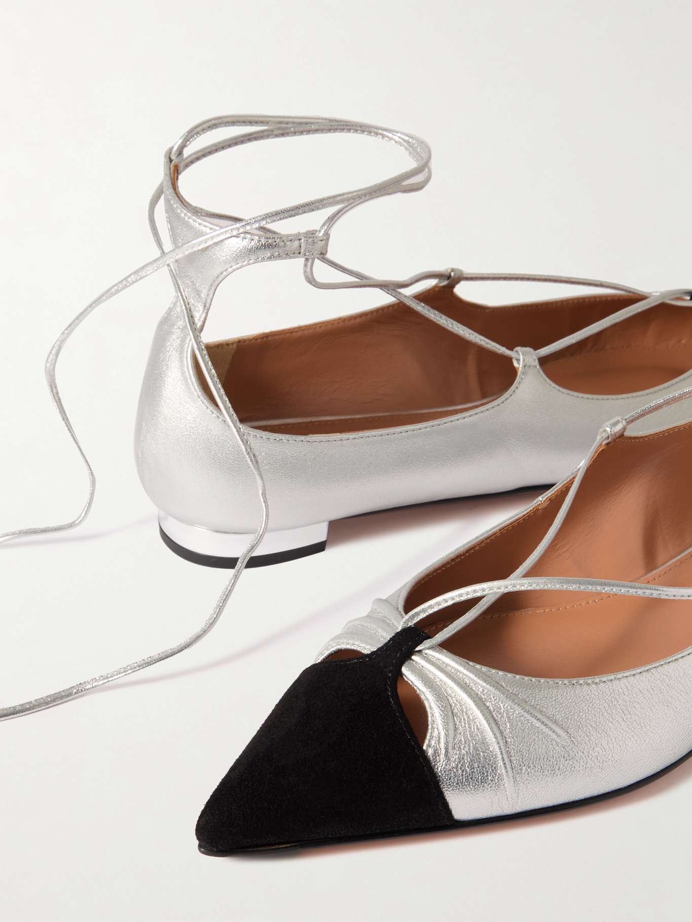 【AQUAZURRA】GABI FLATS AQUAZZURA Gabi lace-up glossed-leather point-toe flats | NET