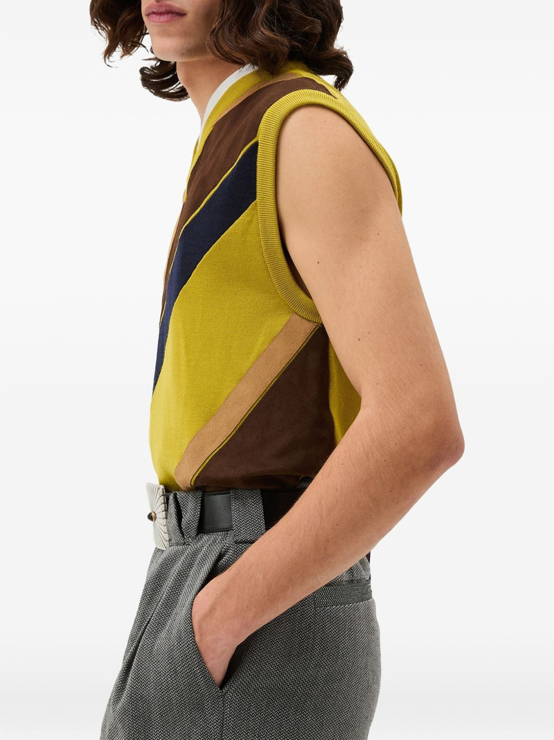 V-neck striped knitwear 3
