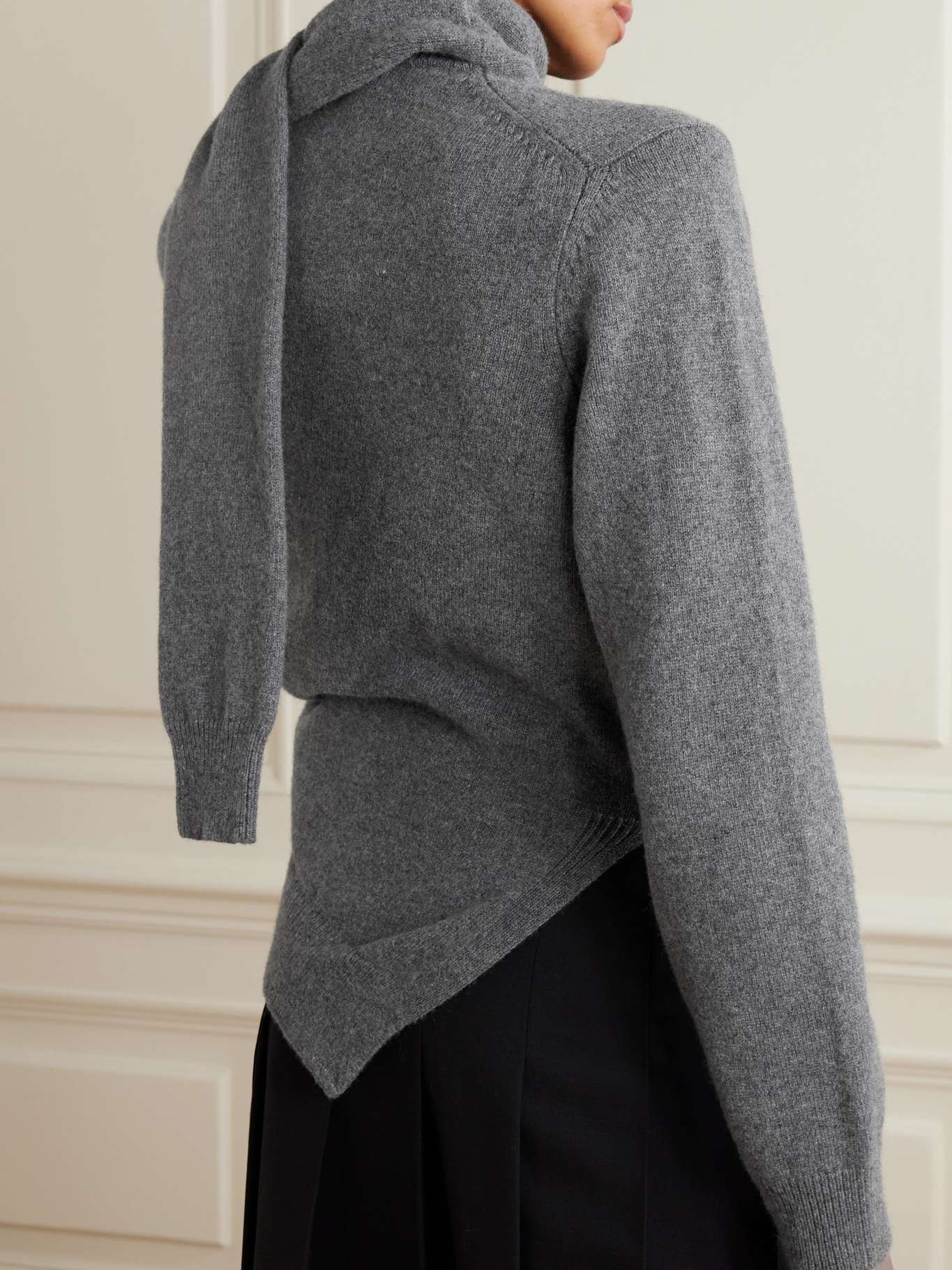 Scarf-detailed ribbed wool and cashmere-blend sweater - 4