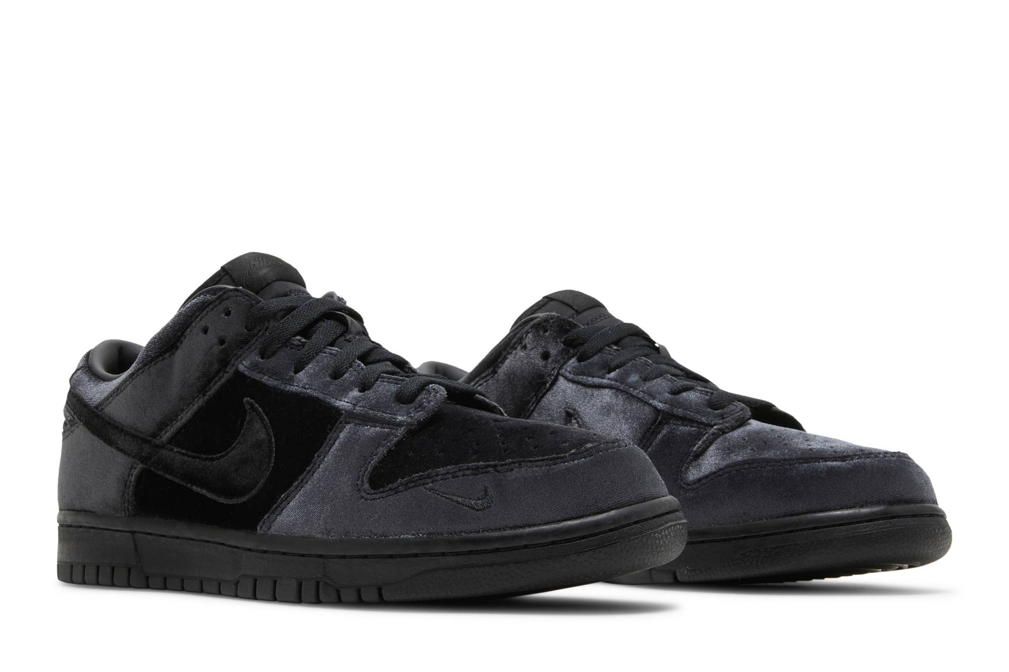 Nike Dover Street Market x Dunk Low 'Black Velvet' | goat | REVERSIBLE