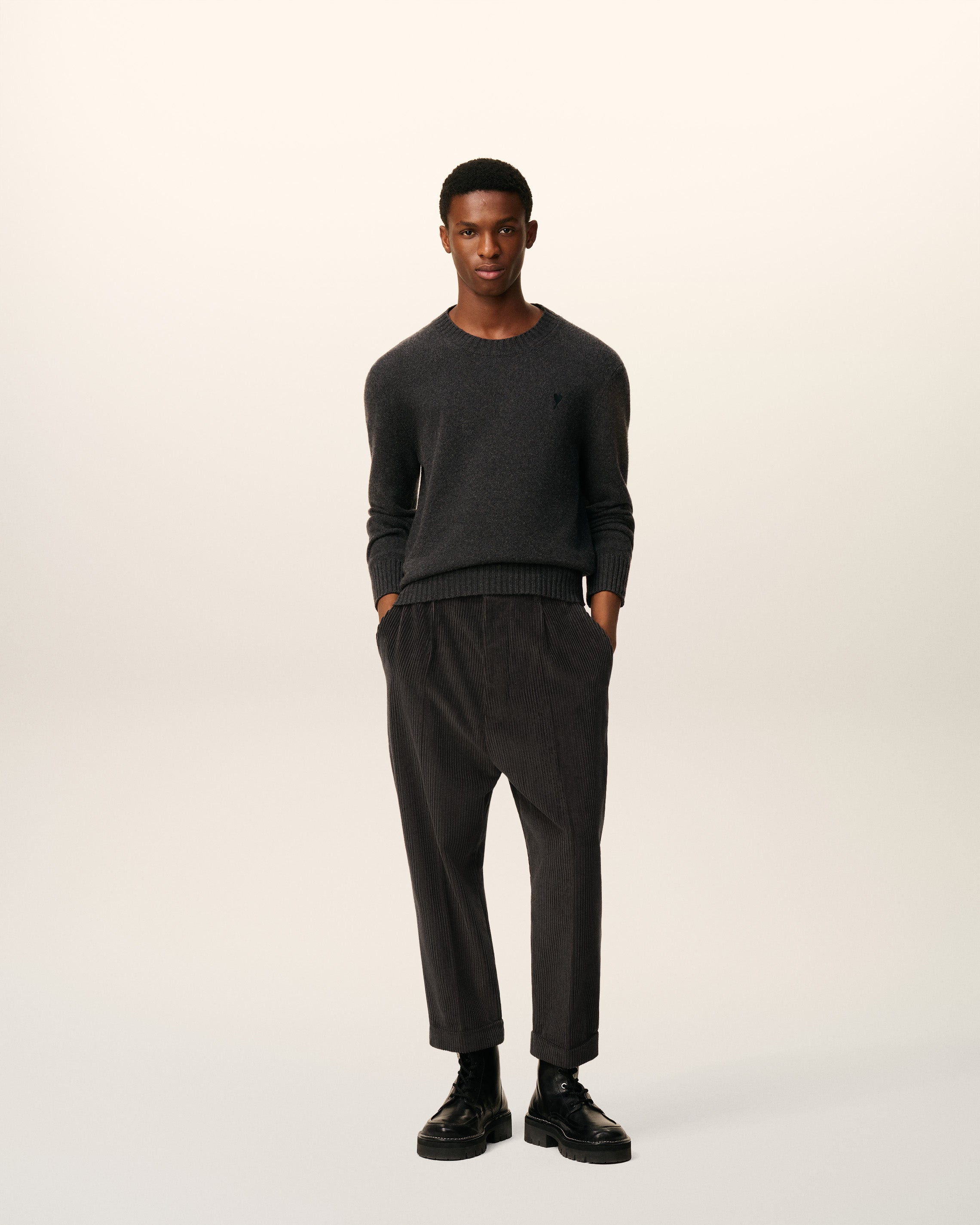 BLACK COTTON CARROT OVERSIZED TROUSERS - 2
